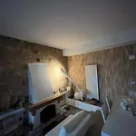 Residenza Margot Bed and breakfast Quattromiglio