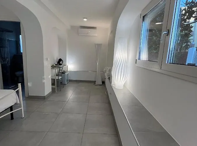 Alojamento de Acomodação e Pequeno-almoço Residenza Margot Quattromiglio